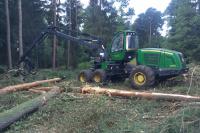 HARVESTOR JOHN DEERE 1070E